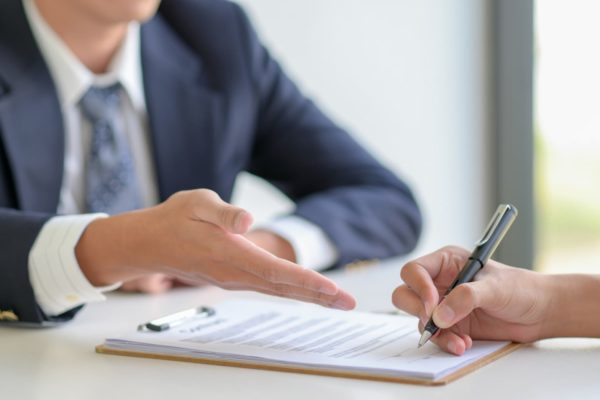 Precontrato de trabajo: Información general para empresas